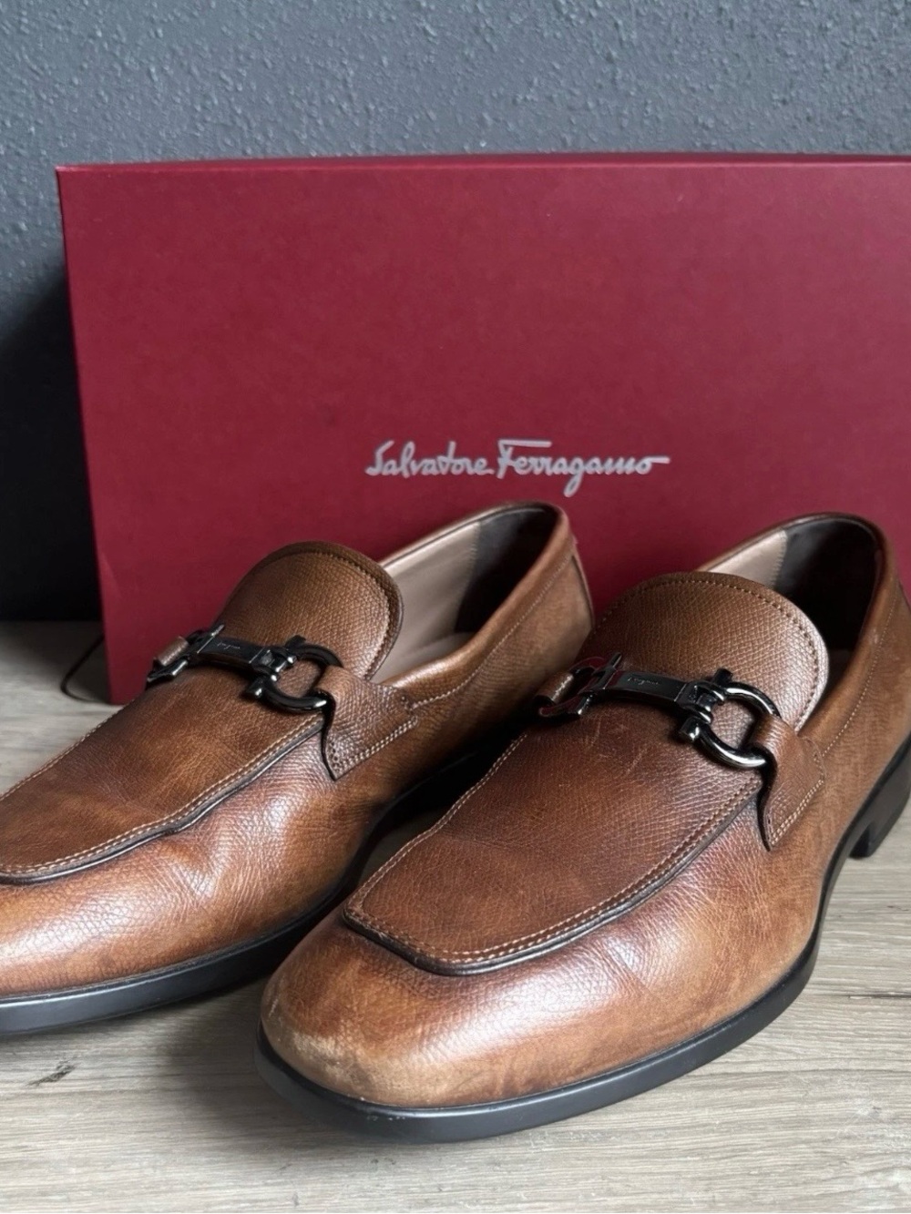 Salvatore Ferragamo REE 8 Brown Pebbled Calf Leather Dress Gancini Loafers Men'